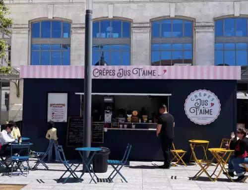 Un kiosque snack devant les gares : visibilité, rentabilité et flexibilité